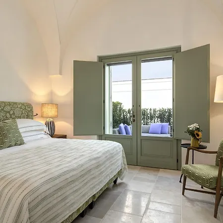 Hotel Rocco Masseria Torre Maizza 5*