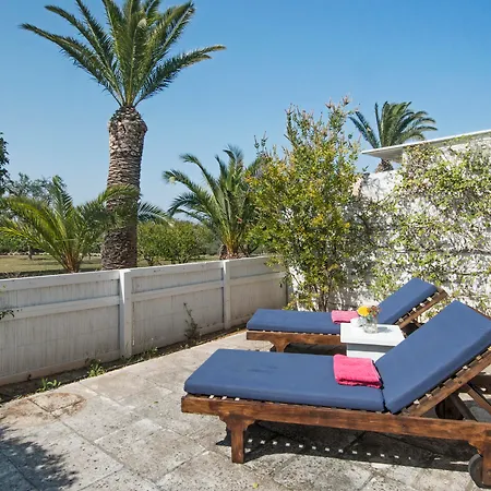 Rocco Masseria Torre Maizza 5* Савеллетри