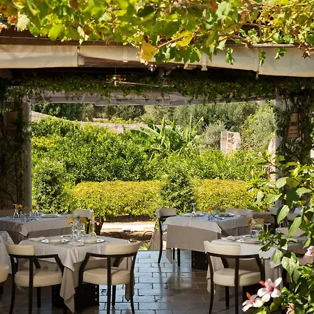 Rocco Masseria Torre Maizza 5*