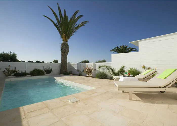 Otel Rocco Masseria Torre Maizza 5*