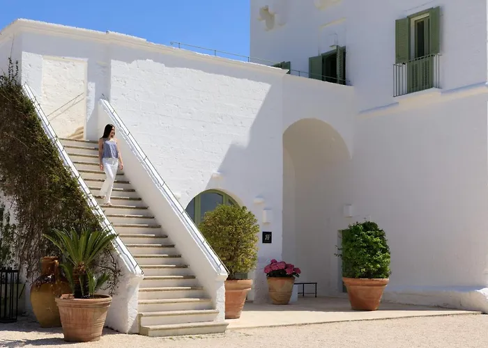 Otel Rocco Masseria Torre Maizza 5*